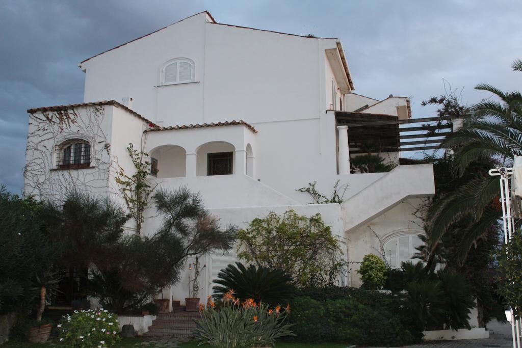 Puntaquattroventi Hotel Ercolano Kültér fotó
