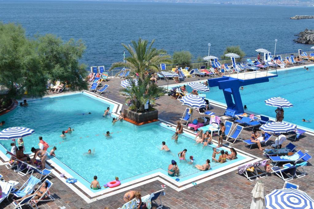 Puntaquattroventi Hotel Ercolano Kültér fotó